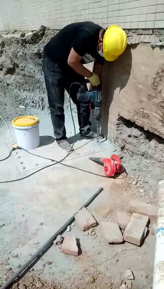 汝城新旧混凝土植筋连接加固